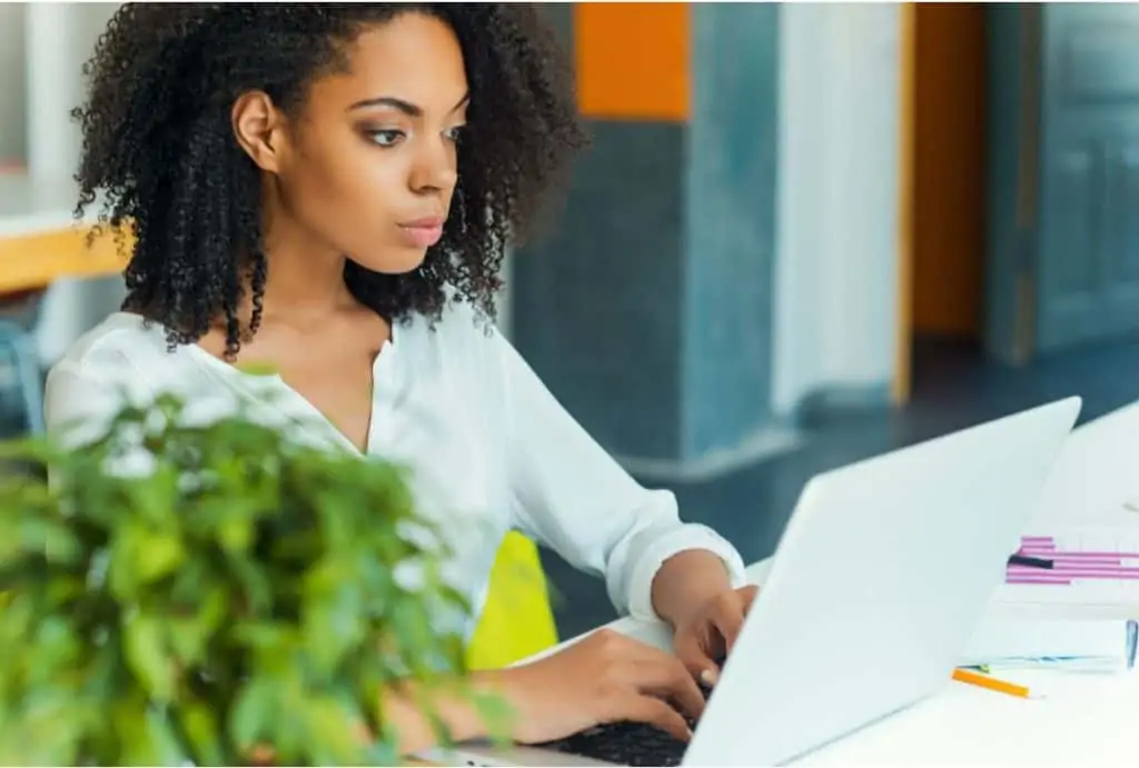 Bei Coco257 erwarten dich spannende digitale Aufgaben und coole Produkttests für Arbeit Hause