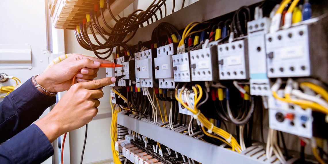 E+Service+Check GmbH: Prüfung ortsveränderlicher elektrischer Betriebsmittel mit eigenen Experten