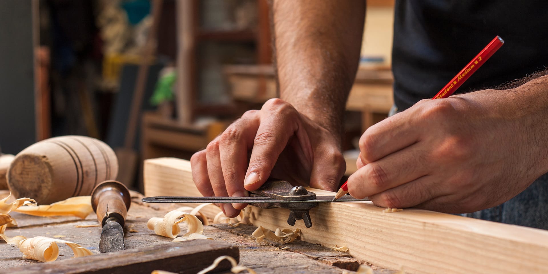 Tischler in Zehdenick: Handwerkskunst für individuelle Wohnträume