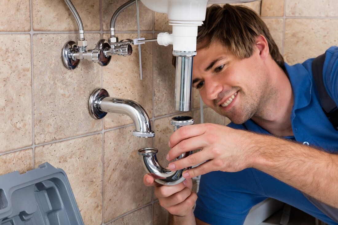 Wasserschaden Notdienst in der Nähe: Schnell vor Ort, wenn es brennt